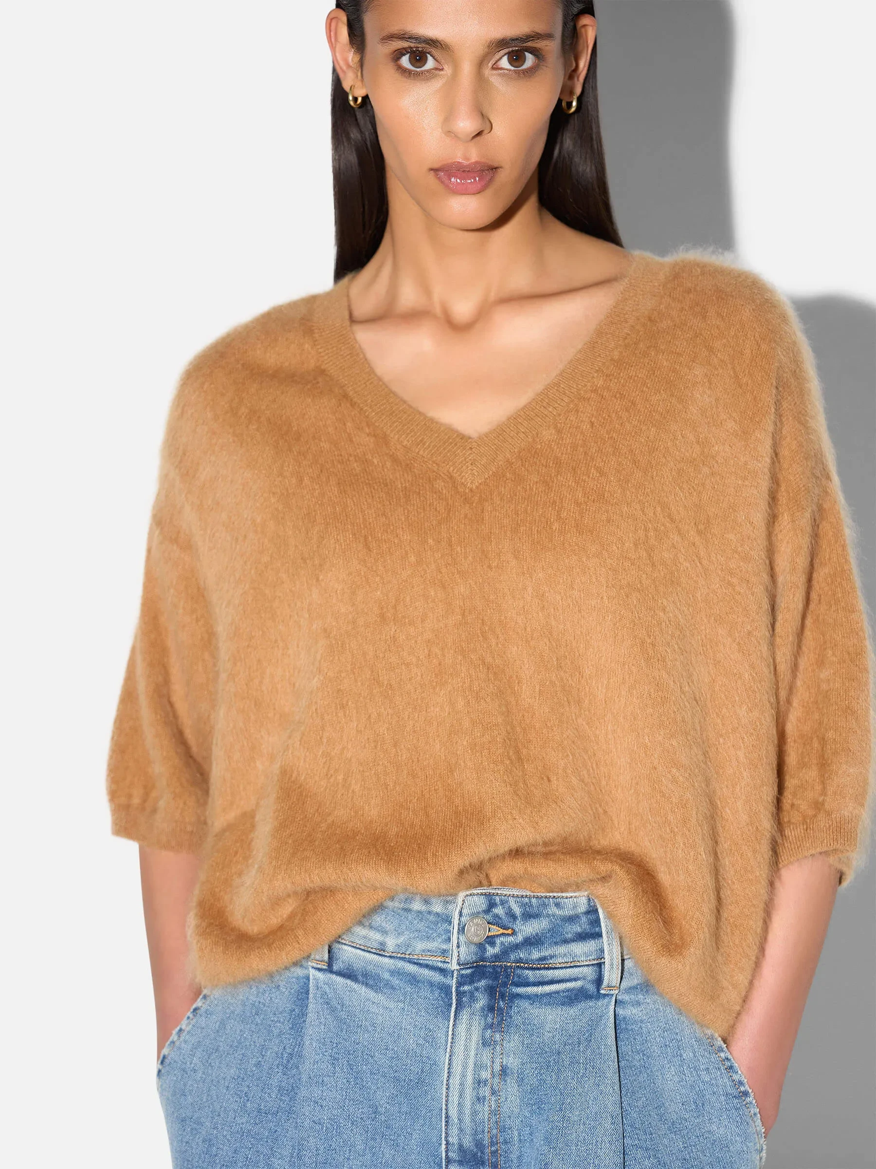 Brushed Cashmere Dames Trui V Hals Romeo Camel
