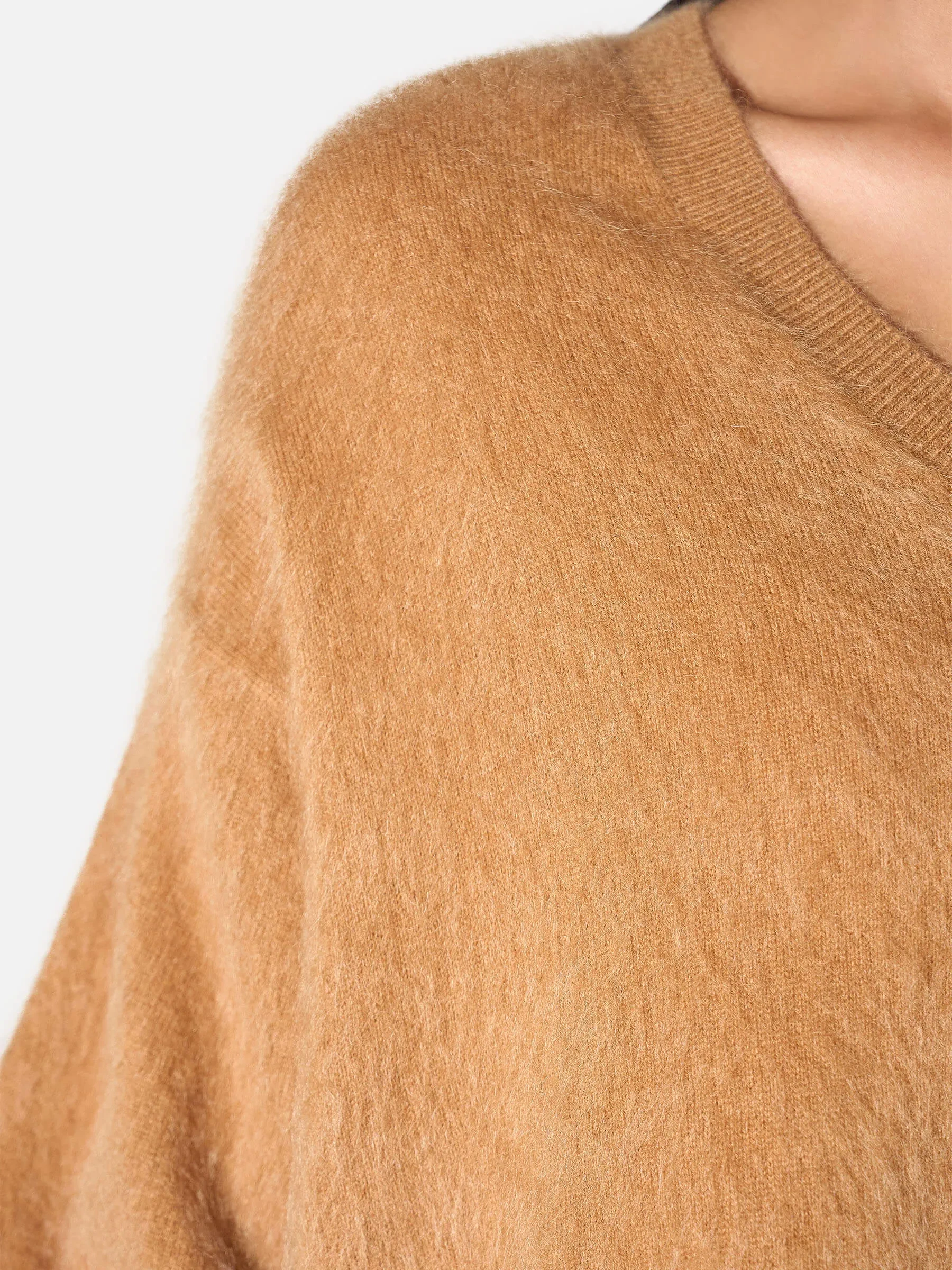 Brushed Cashmere Dames Trui V Hals Romeo Camel