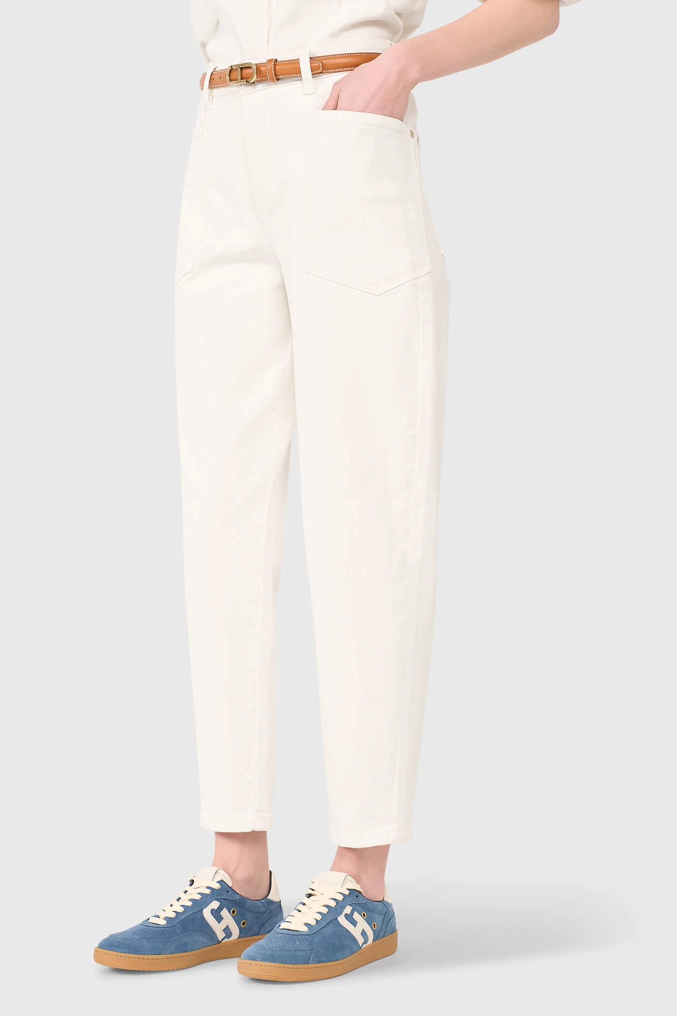 Morrison Off White 009